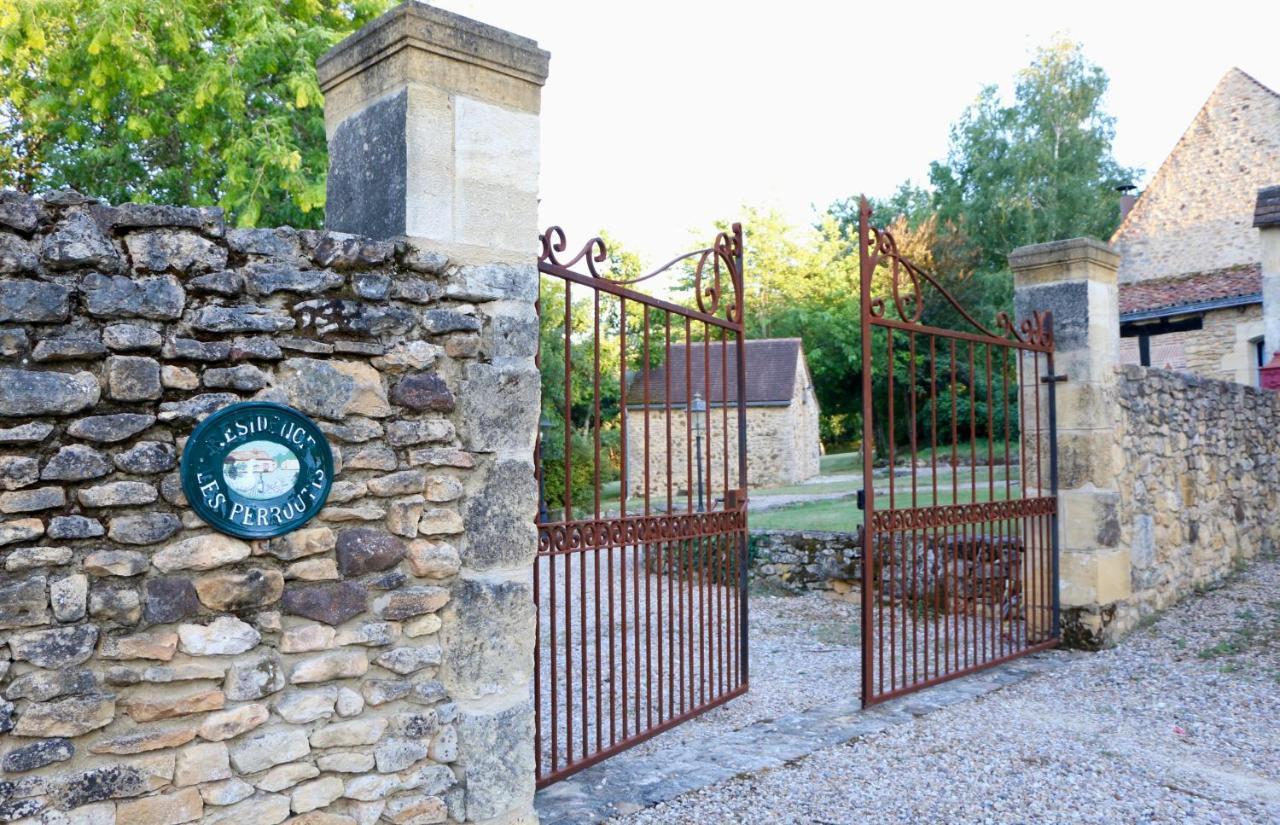 Vila Les Perroutis Saint-Alvère Exteriér fotografie