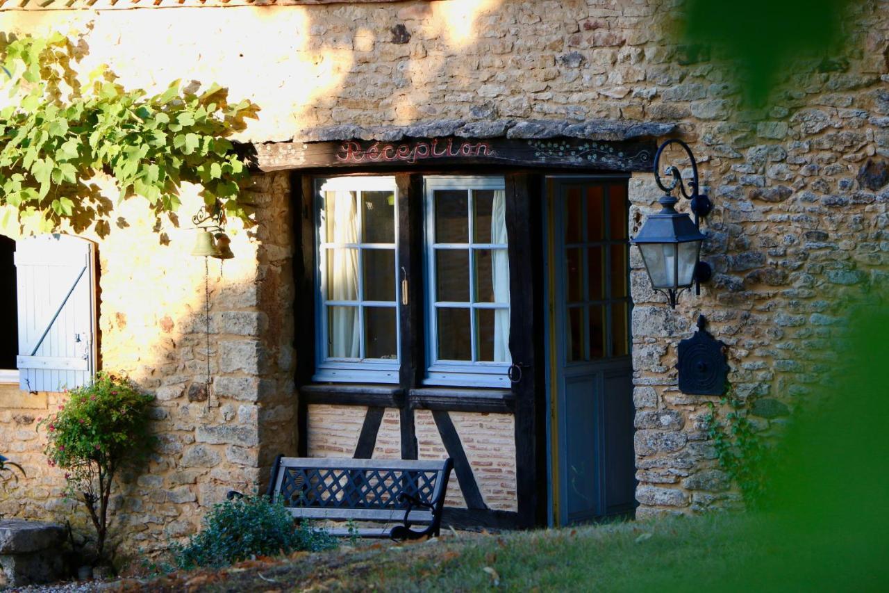 Vila Les Perroutis Saint-Alvère Exteriér fotografie
