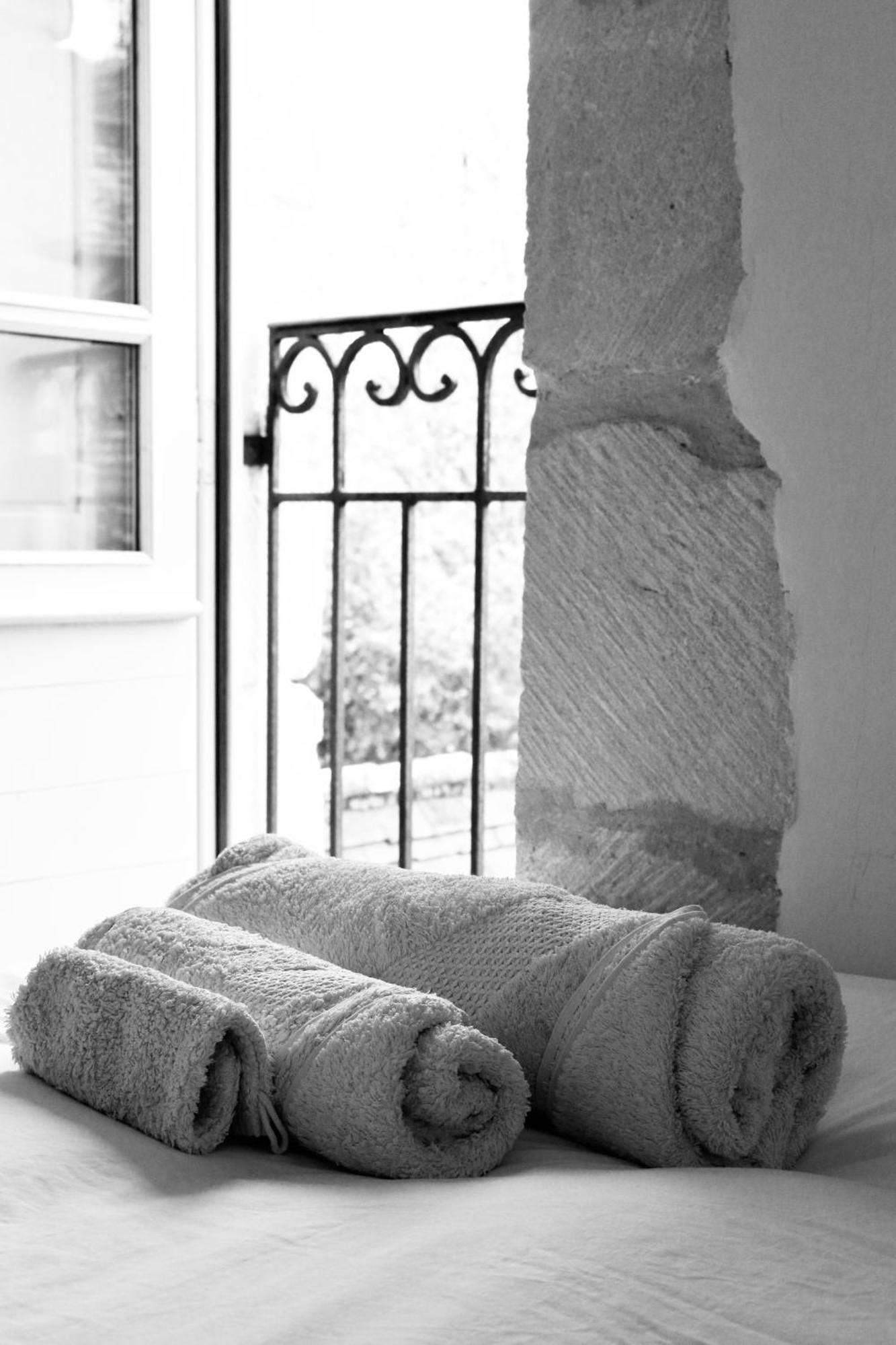 Vila Les Perroutis Saint-Alvère Pokoj fotografie