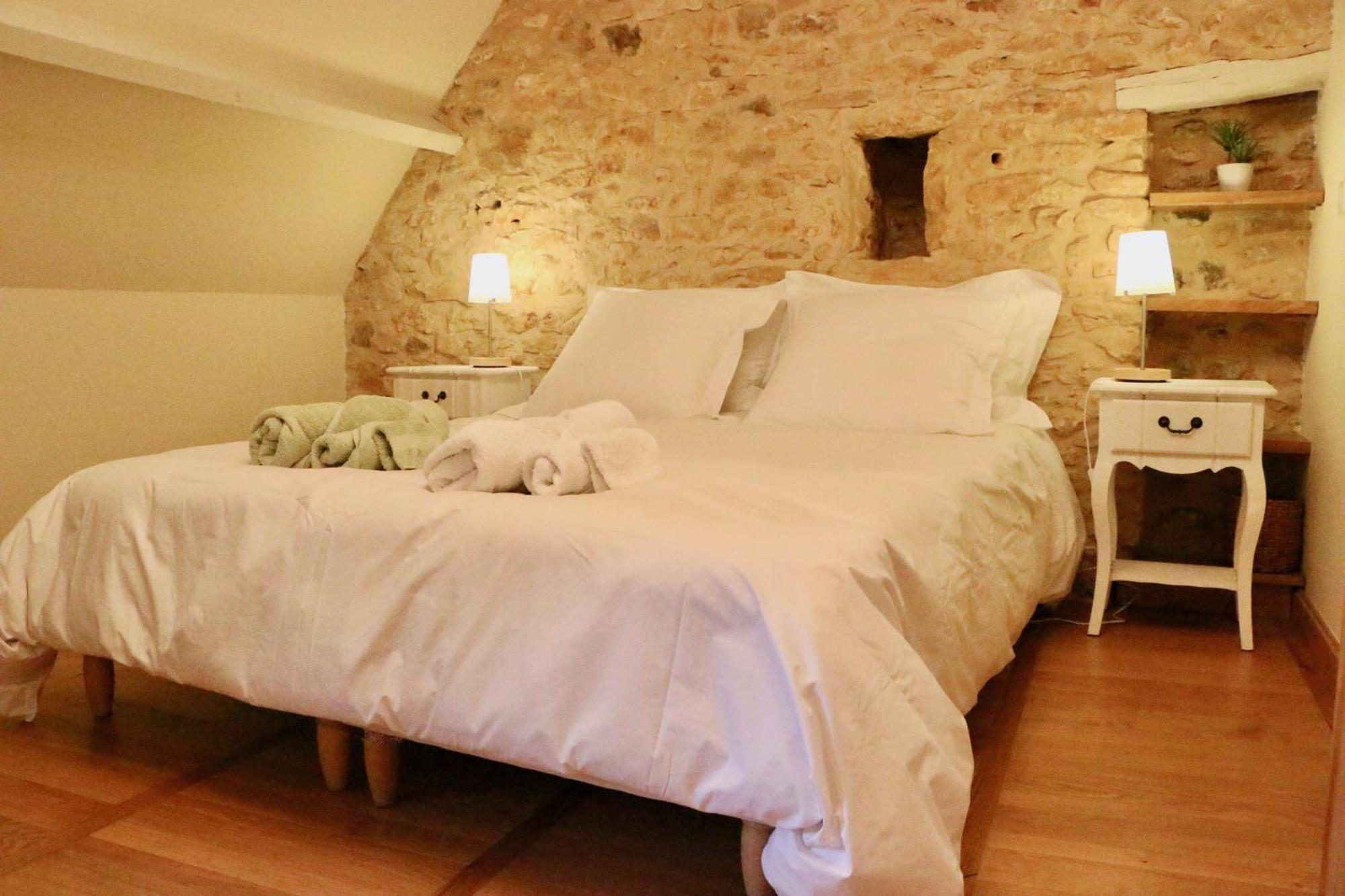 Vila Les Perroutis Saint-Alvère Exteriér fotografie