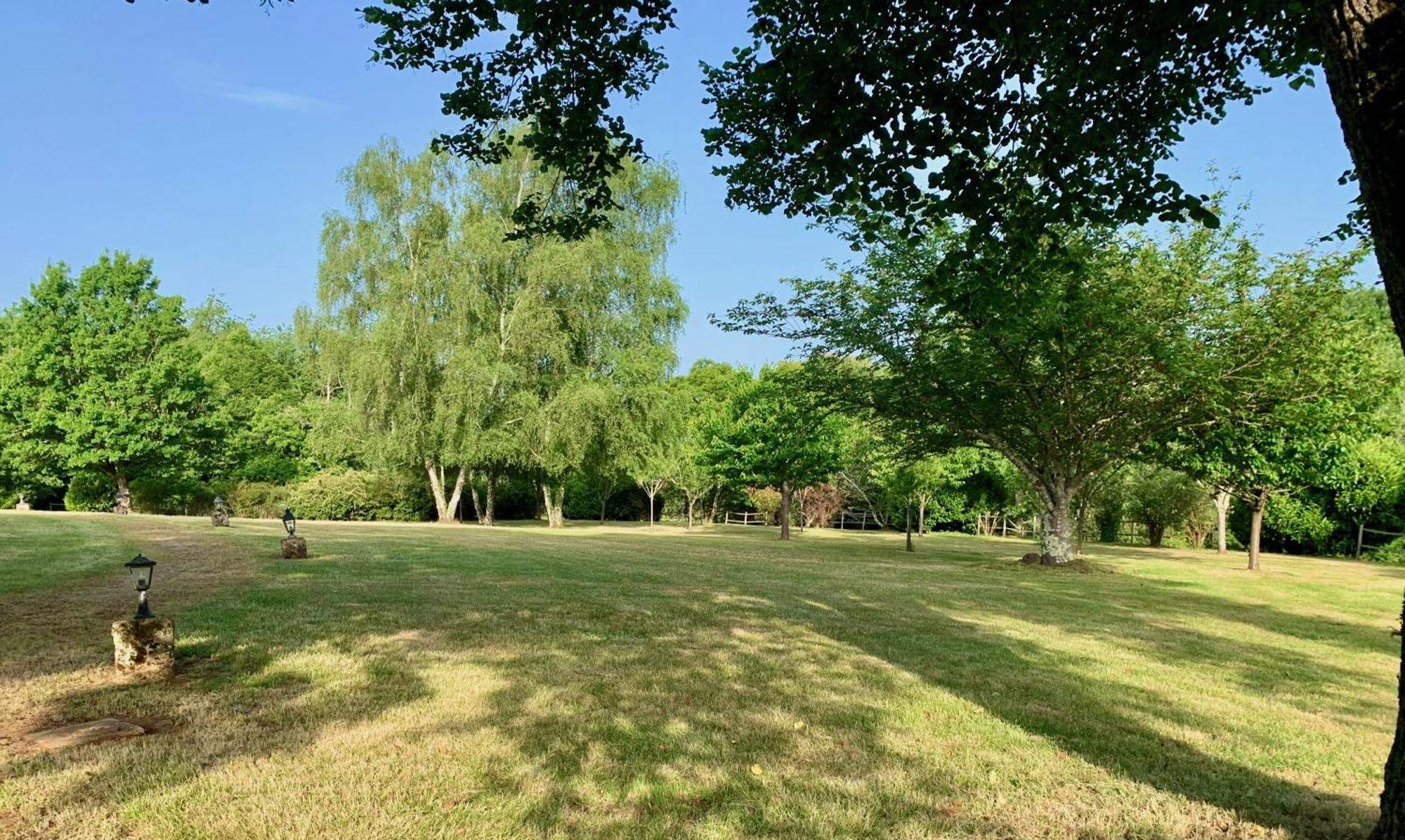 Vila Les Perroutis Saint-Alvère Exteriér fotografie